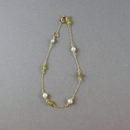 Peridot & Pearl Gold Bracelet
