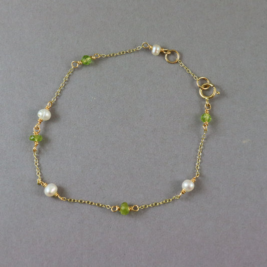 Peridot & Pearl Gold Bracelet