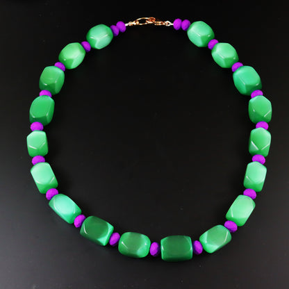 Emerald green chunky beaded necklace 