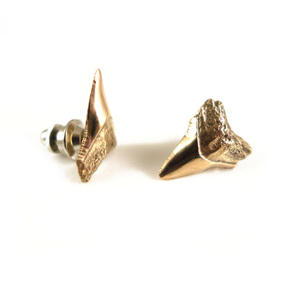 sharks tooth lapel pin